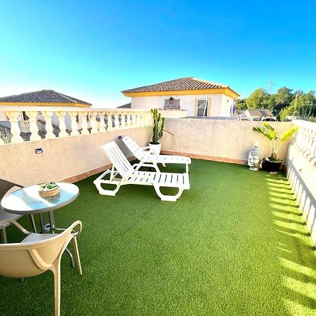 Pretty Bungalow With Private Terrace Polop Luaran gambar